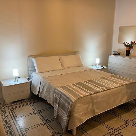 Spyda Apartment Palermo Bagian luar foto