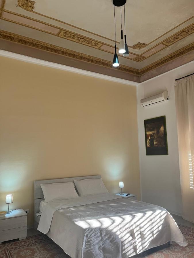 Spyda Apartment Palermo Bagian luar foto