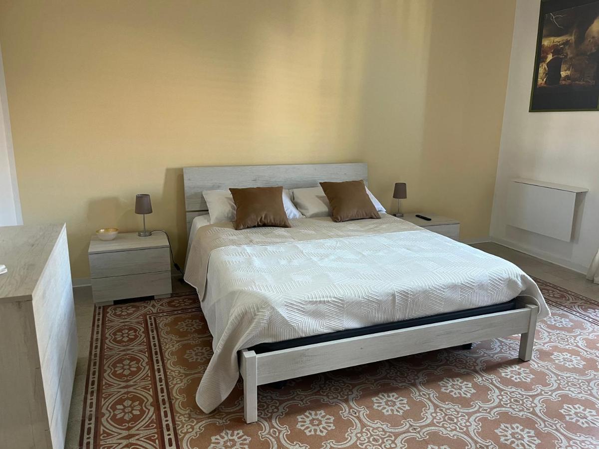 Spyda Apartment Palermo Bagian luar foto
