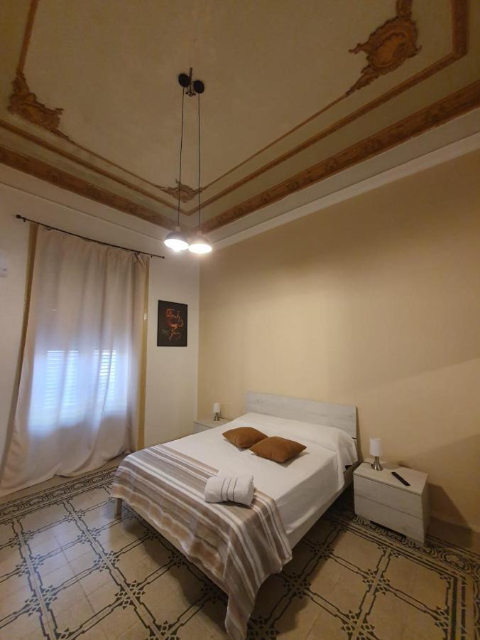 Spyda Apartment Palermo Bagian luar foto